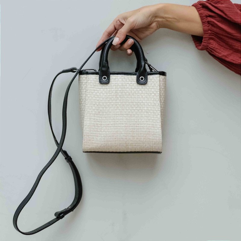 Straw Mini Crossbody Bag - Black